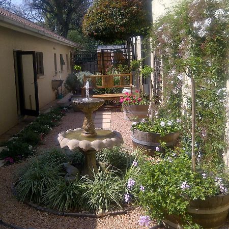 A Hundred Thousand Welcomes B&B Sandton Exterior photo